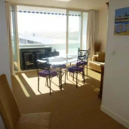 Royan, 3 Pieces, 4 Personnes - Fr-1-305-1480 Apartment